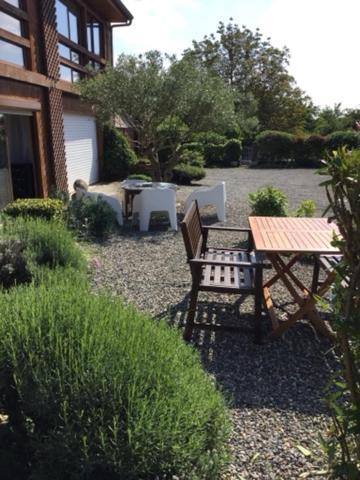 Loft Atypique Bed and Breakfast Villeneuve-de-Rivière Εξωτερικό φωτογραφία