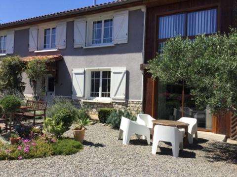 Loft Atypique Bed and Breakfast Villeneuve-de-Rivière Εξωτερικό φωτογραφία