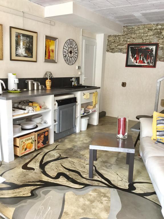 Loft Atypique Bed and Breakfast Villeneuve-de-Rivière Εξωτερικό φωτογραφία